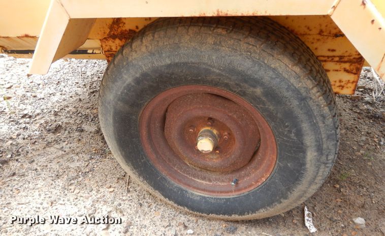 image for item DH2448 1998 SMCI asphalt trailer