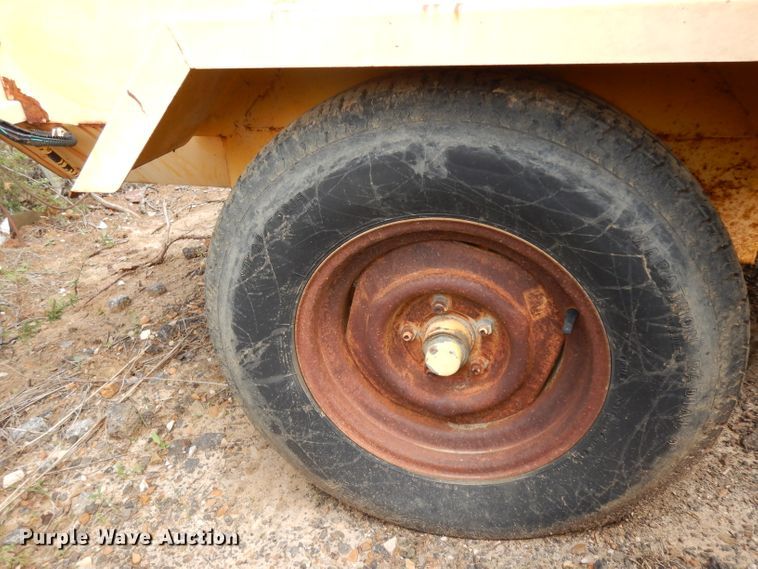 image for item DH2448 1998 SMCI asphalt trailer