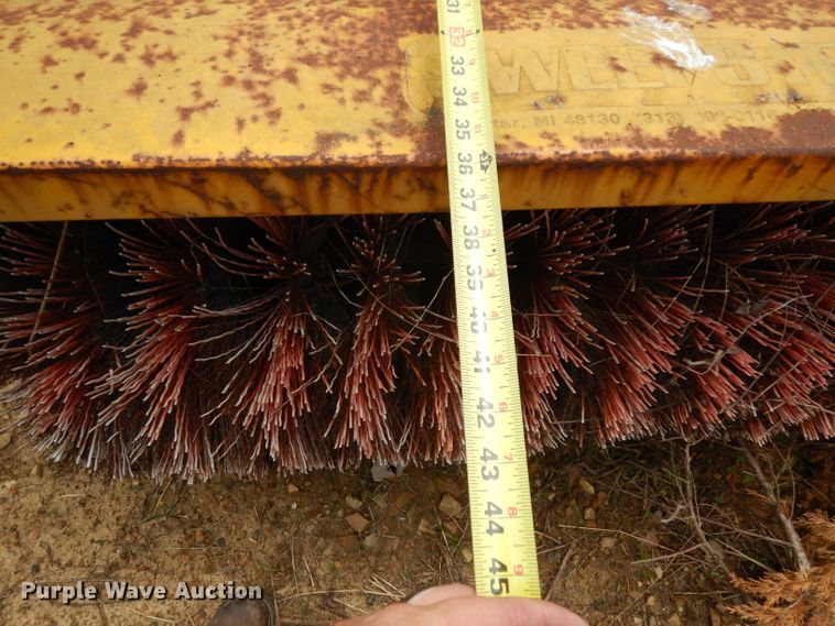 image for item DH2451 54"W broom