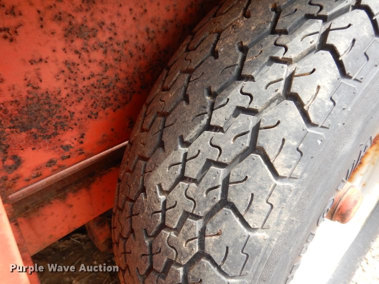 image for item DH2452 Charles Machine Works S4 utility trailer