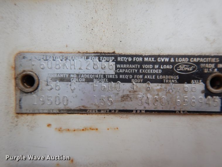 image for item DH2454 1970 Ford F600 flatbed truck