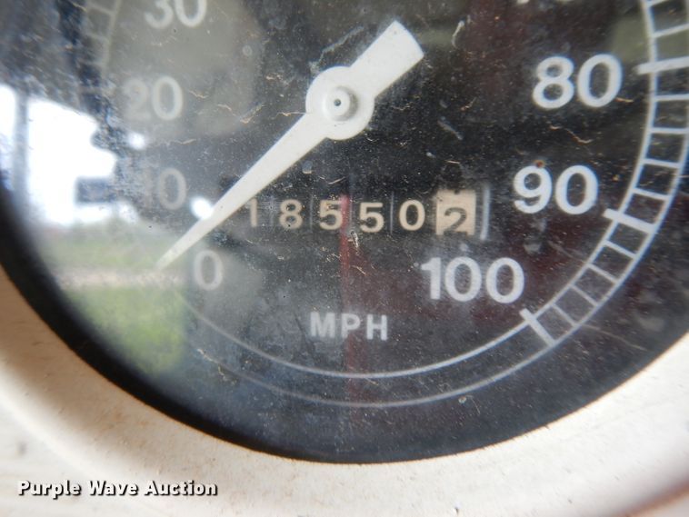 image for item DH2454 1970 Ford F600 flatbed truck