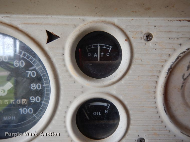 image for item DH2454 1970 Ford F600 flatbed truck