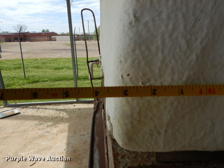 image for item DH2454 1970 Ford F600 flatbed truck