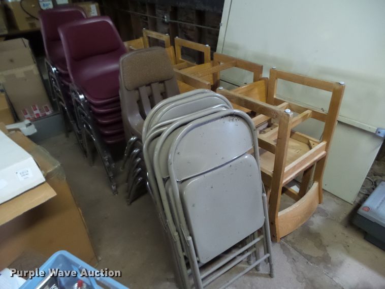 image for item EM9946 Approximately 29 chairs