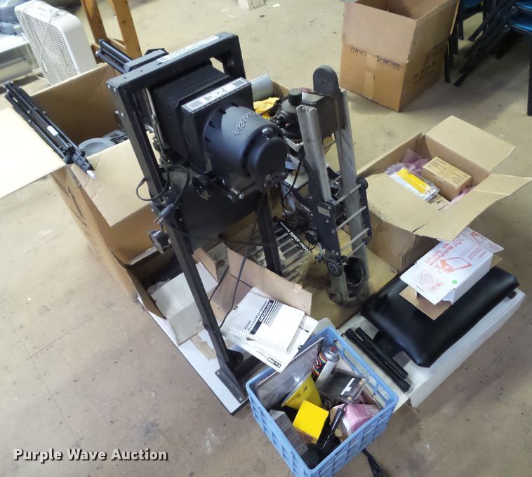 image for item EM9949 Photography equipment