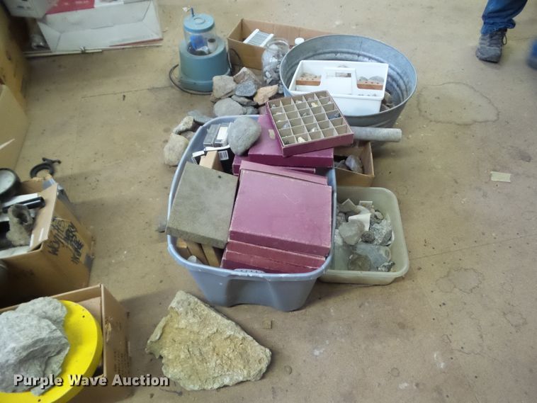 image for item EM9954 Rocks and minerals