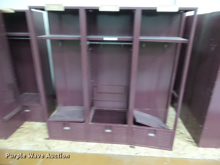 image for item EM9959 (8) steel athletic lockers