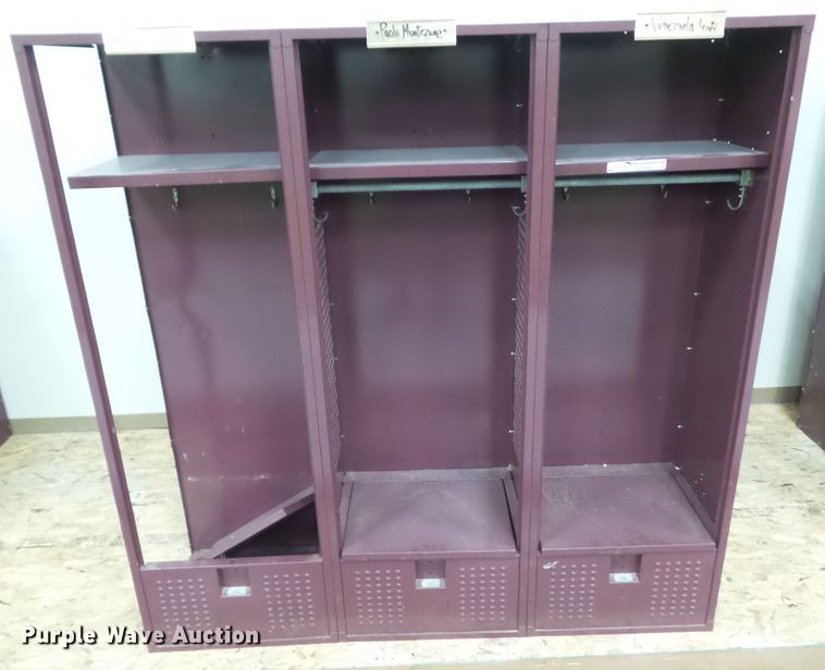 image for item EM9961 (9) steel athletic lockers