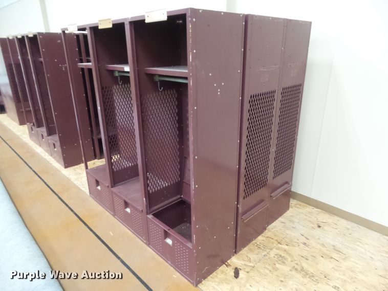 image for item EM9962 (9) steel athletic lockers