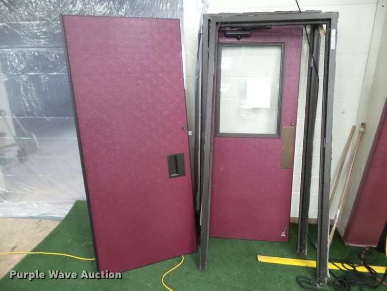 image for item EM9964 (4) fiberglass doors