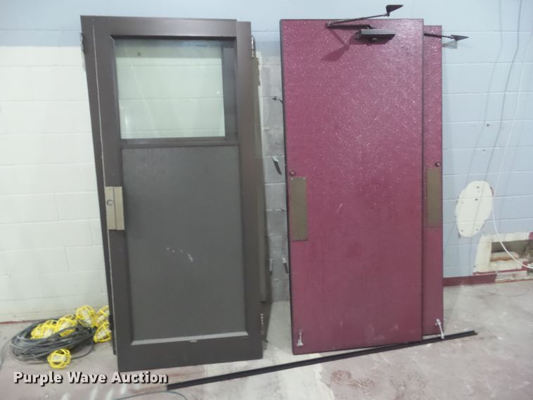 image for item EM9964 (4) fiberglass doors