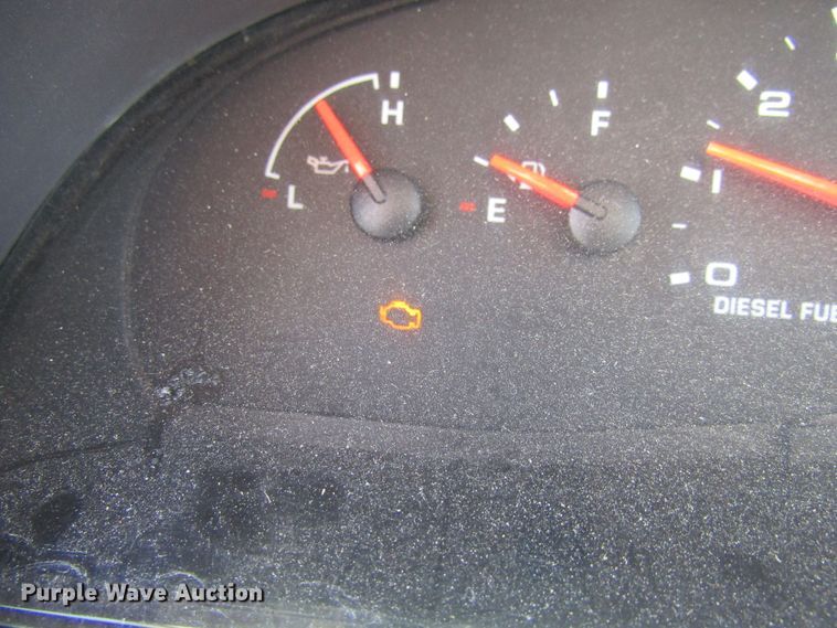 image for item FD9399 2006 Ford E350 Super Duty shuttle bus