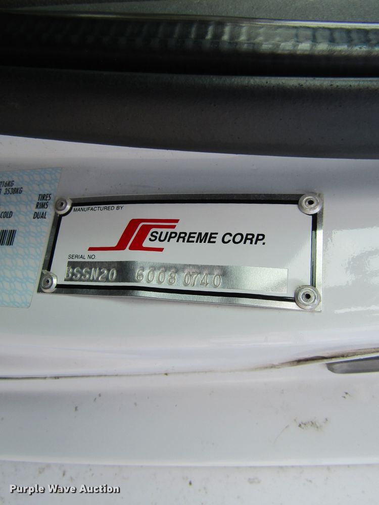 image for item FD9399 2006 Ford E350 Super Duty shuttle bus