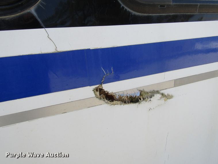 image for item FD9401 2008 Ford Econoline E450 shuttle bus