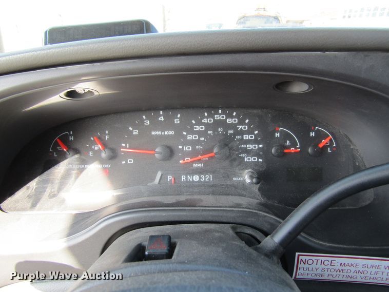 image for item FD9401 2008 Ford Econoline E450 shuttle bus