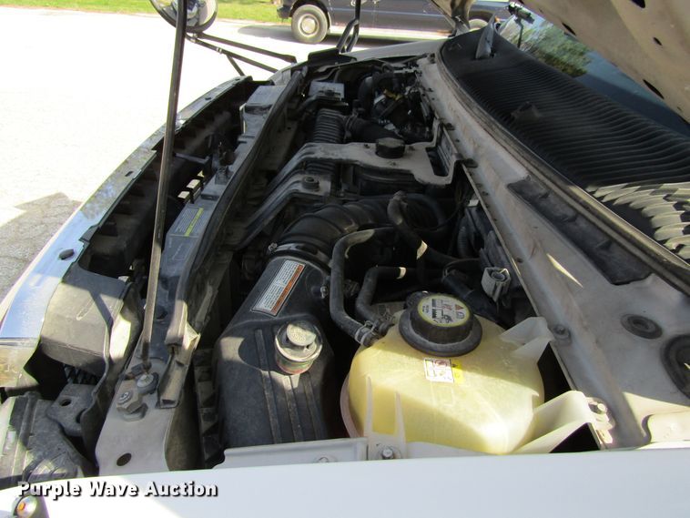 image for item FD9401 2008 Ford Econoline E450 shuttle bus