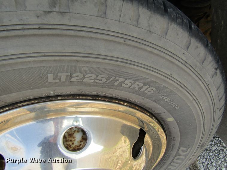 image for item FD9401 2008 Ford Econoline E450 shuttle bus