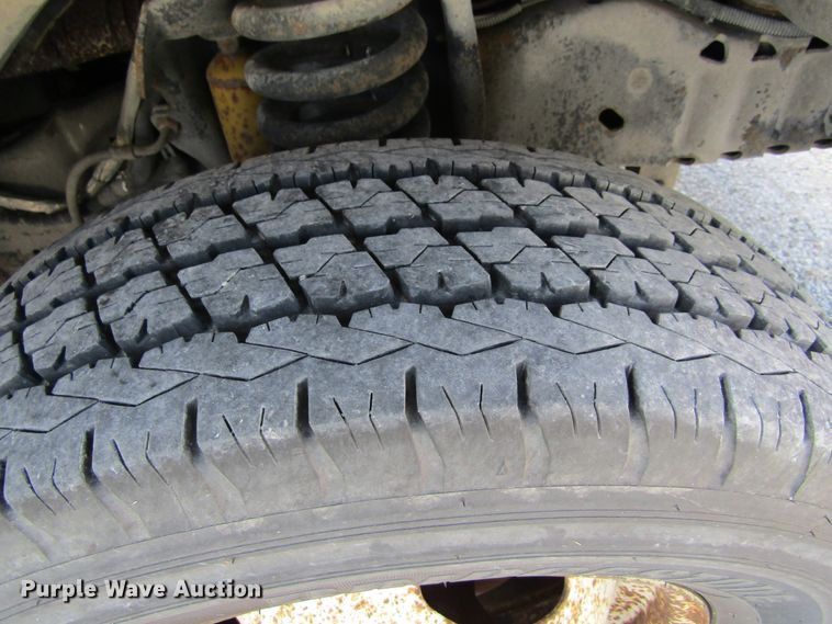 image for item FD9401 2008 Ford Econoline E450 shuttle bus