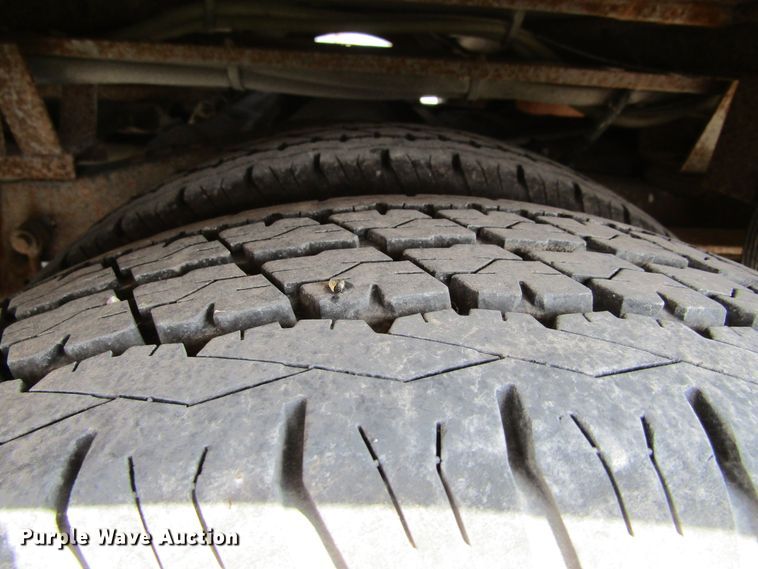 image for item FD9401 2008 Ford Econoline E450 shuttle bus