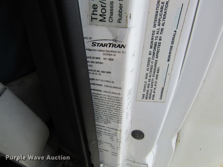 image for item FD9401 2008 Ford Econoline E450 shuttle bus