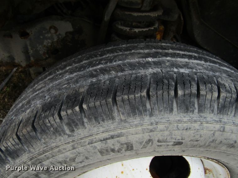 image for item FD9402 2008 Ford Econoline E450 shuttle bus