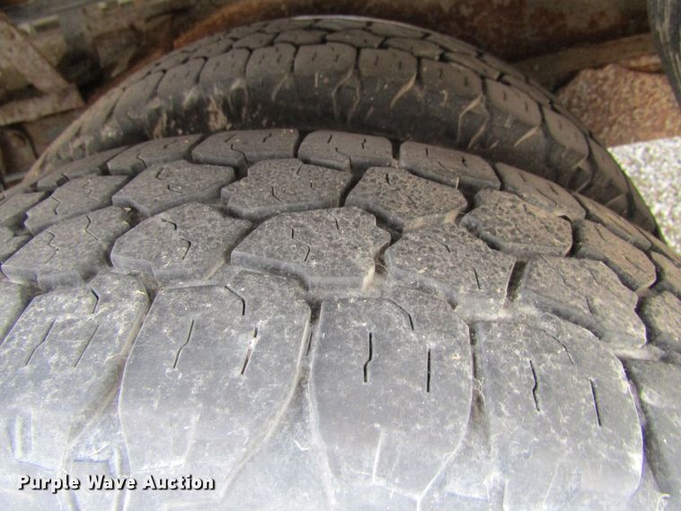 image for item FD9402 2008 Ford Econoline E450 shuttle bus