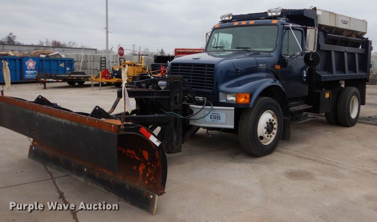 image for item GB9880 1998 International 4900 dump truck