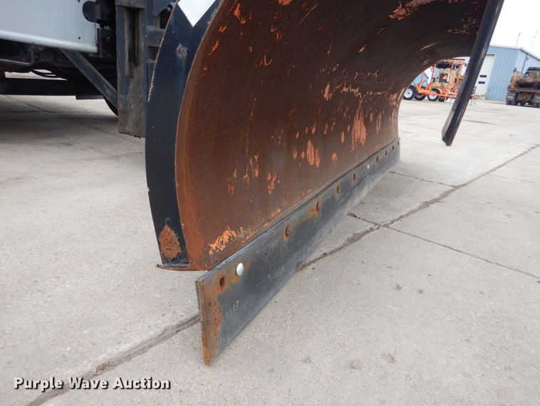 image for item GB9880 1998 International 4900 dump truck