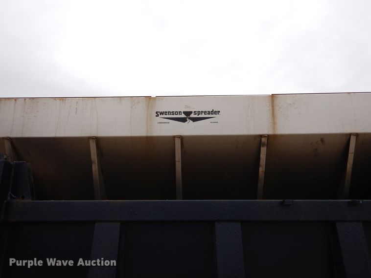 image for item GB9880 1998 International 4900 dump truck