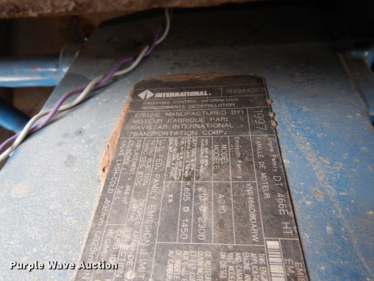 image for item GB9880 1998 International 4900 dump truck