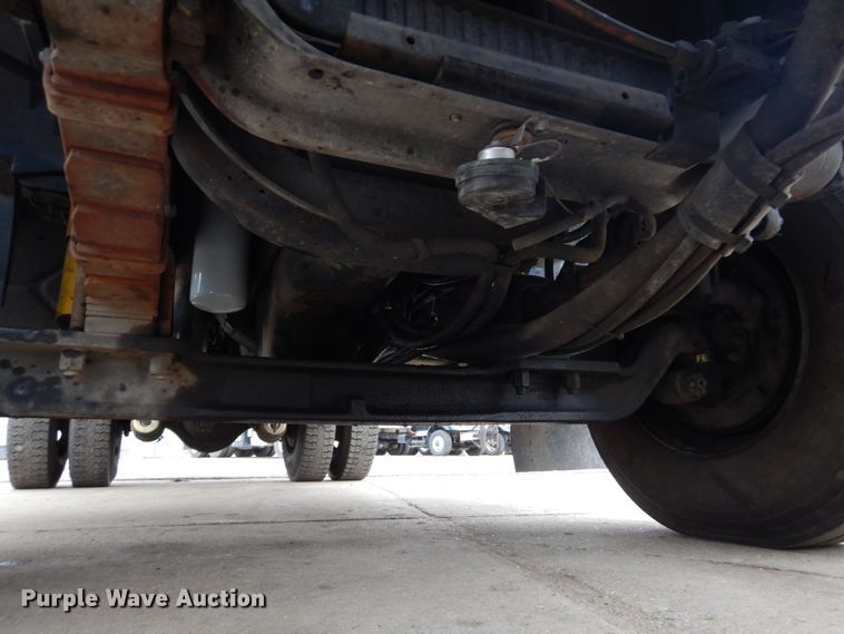 image for item GB9880 1998 International 4900 dump truck