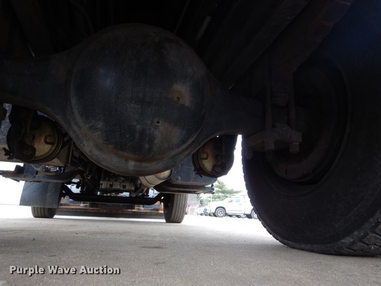 image for item GB9880 1998 International 4900 dump truck