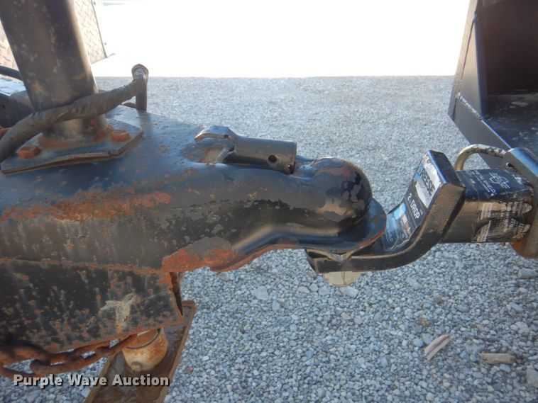 image for item GD9094 2004 Shelby enclosed cargo trailer