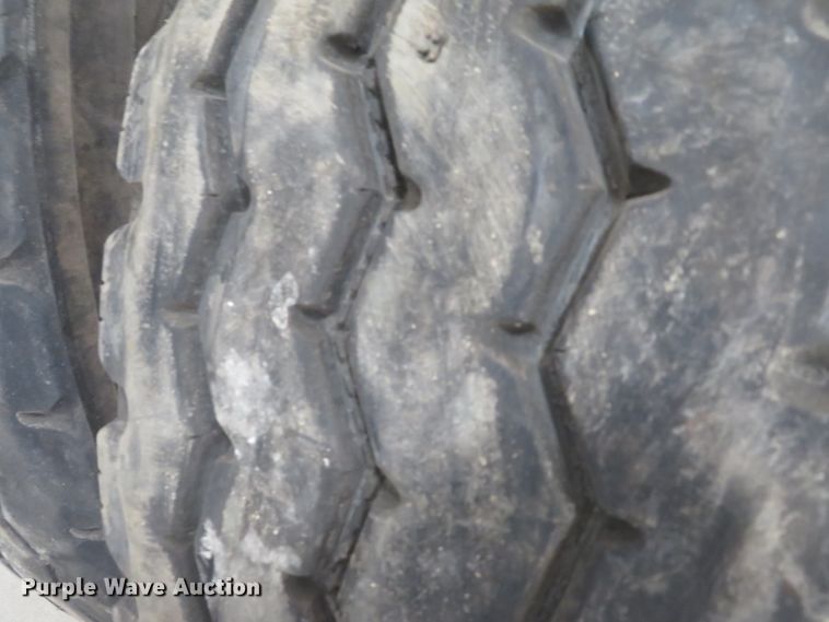 image for item GI9163 (2) Bridgeton 315/80R22.5 tires