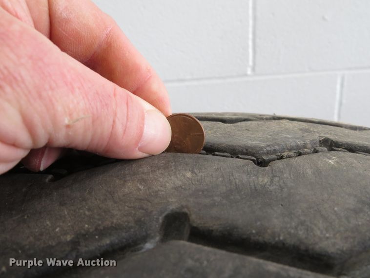 image for item GI9163 (2) Bridgeton 315/80R22.5 tires