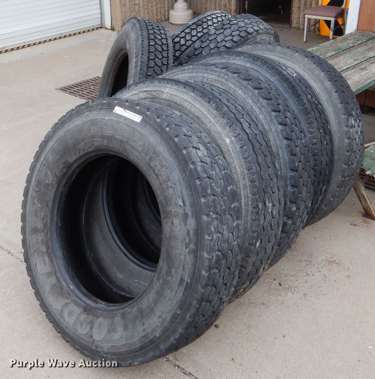 image for item GO9582 (8) 11R24.5 tires