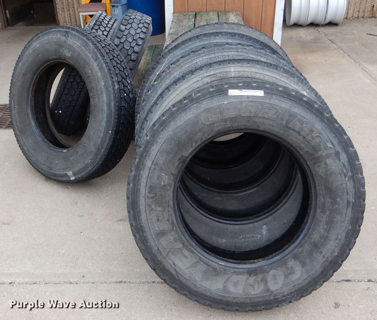 image for item GO9582 (8) 11R24.5 tires