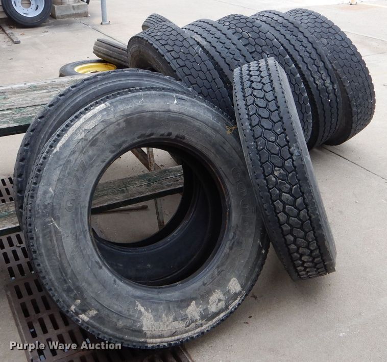 image for item GO9582 (8) 11R24.5 tires