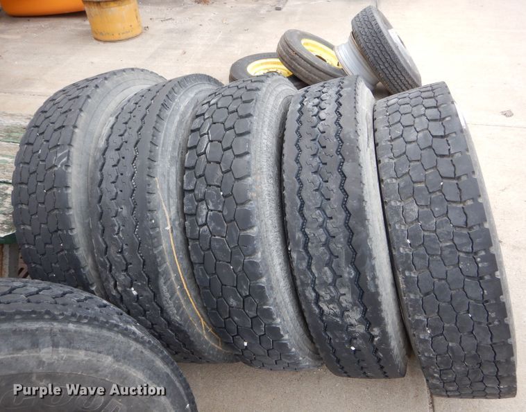 image for item GO9582 (8) 11R24.5 tires