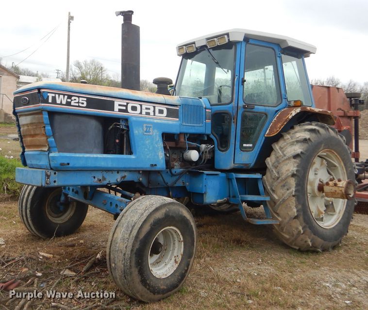 image for item GP9031 1987 Ford TW-25 tractor