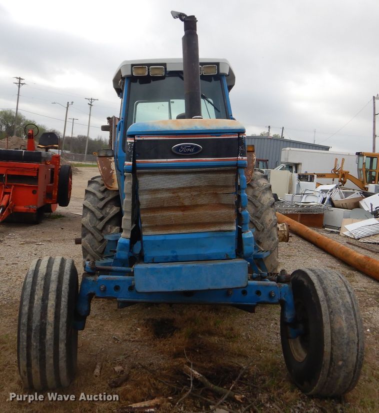 image for item GP9031 1987 Ford TW-25 tractor