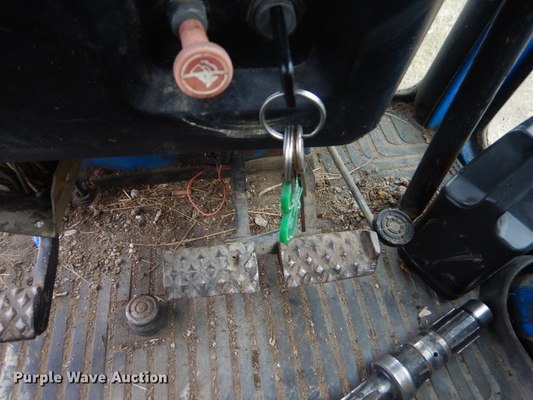 image for item GP9031 1987 Ford TW-25 tractor