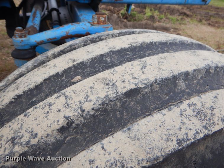 image for item GP9031 1987 Ford TW-25 tractor