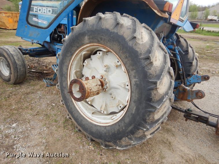 image for item GP9031 1987 Ford TW-25 tractor