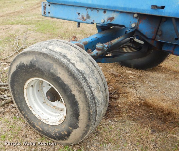 image for item GP9031 1987 Ford TW-25 tractor