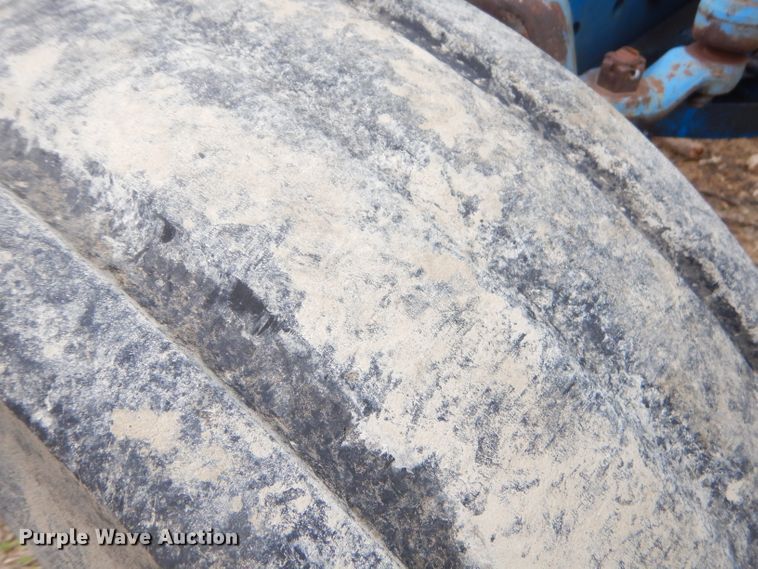 image for item GP9031 1987 Ford TW-25 tractor