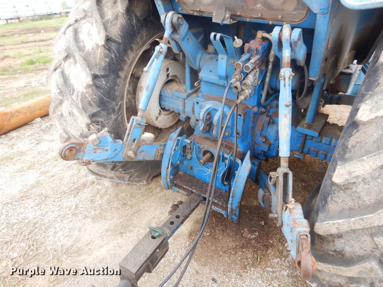 image for item GP9031 1987 Ford TW-25 tractor