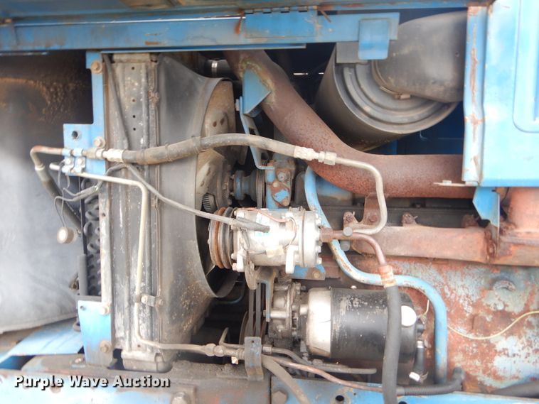 image for item GP9031 1987 Ford TW-25 tractor