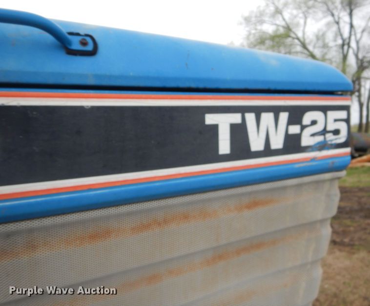 image for item GP9031 1987 Ford TW-25 tractor